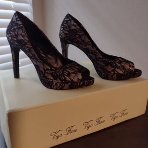 Very Comfortable Peel a Boo Heels